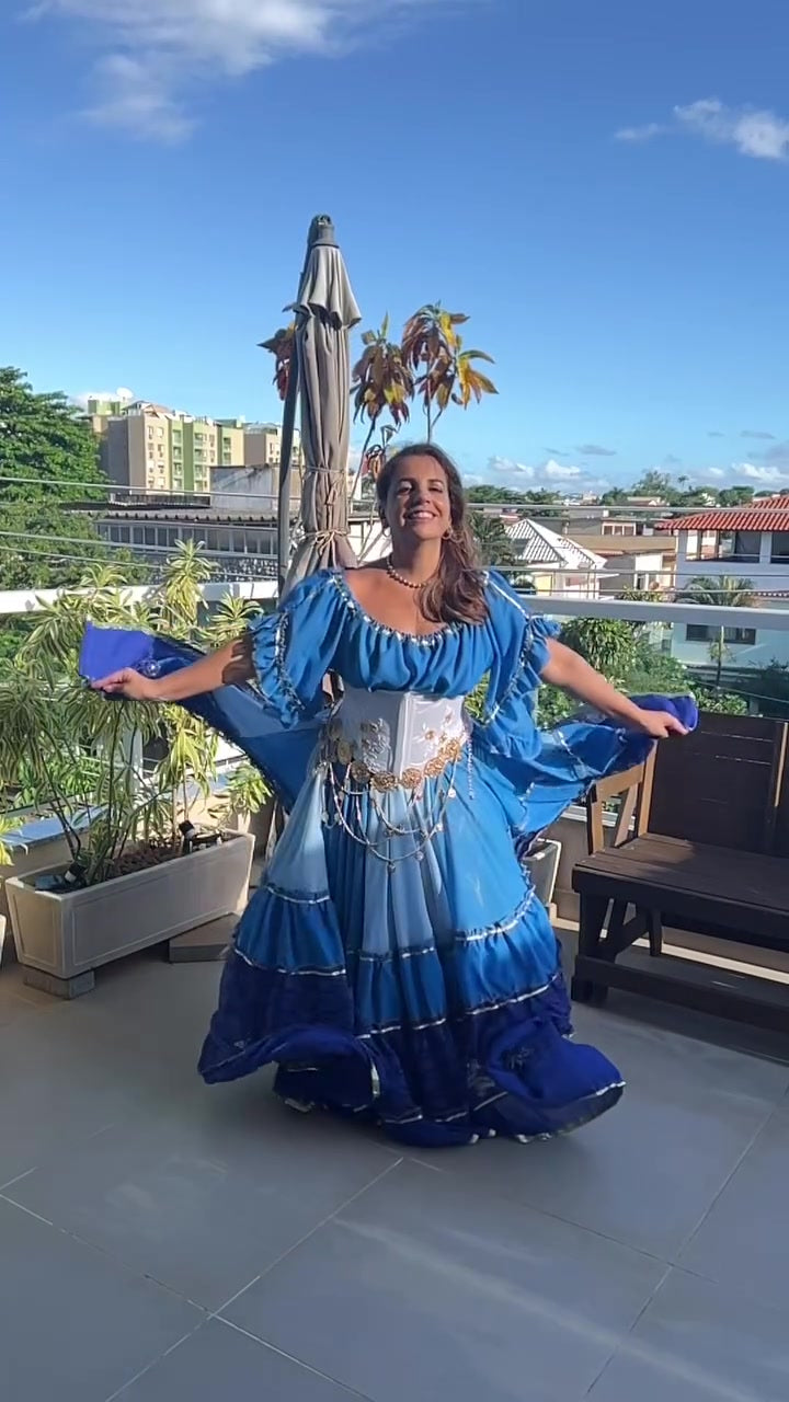 Conjunto C74 – Azul, azul claro, azul escuro e branco – vista frontal