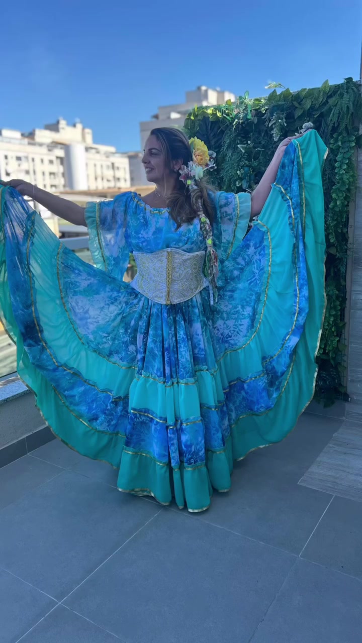 Conjunto C162 – Azul turquesa, azul e branco – vista frontal