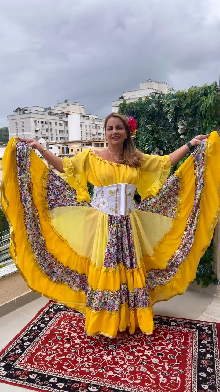 Conjunto C95 – Amarelo e branco – vista frontal
