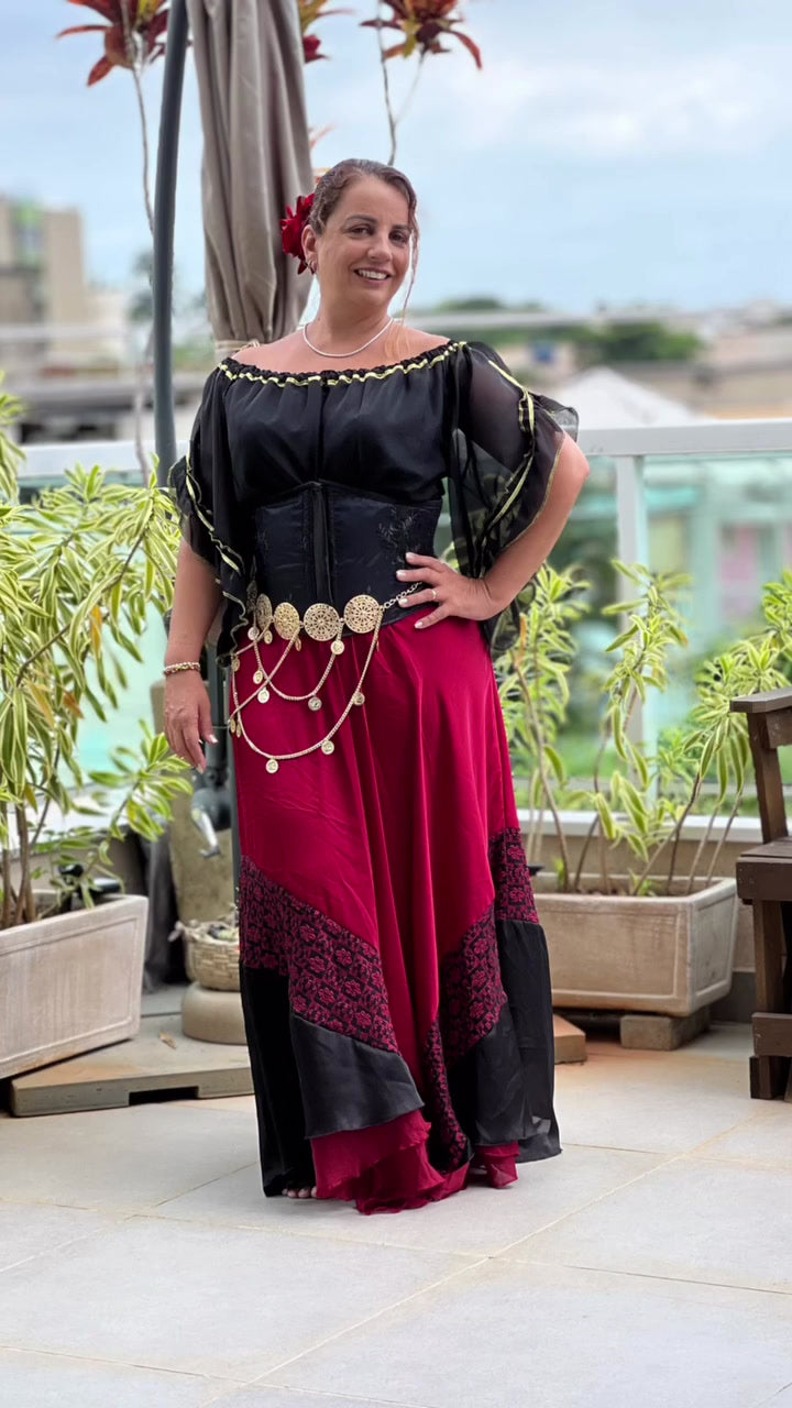 Conjunto C28 – Saia rodada rosa fúcsia e preta – vista frontal