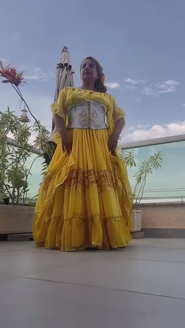 Vídeo do Conjunto C17 – Saia rodada amarela e branca