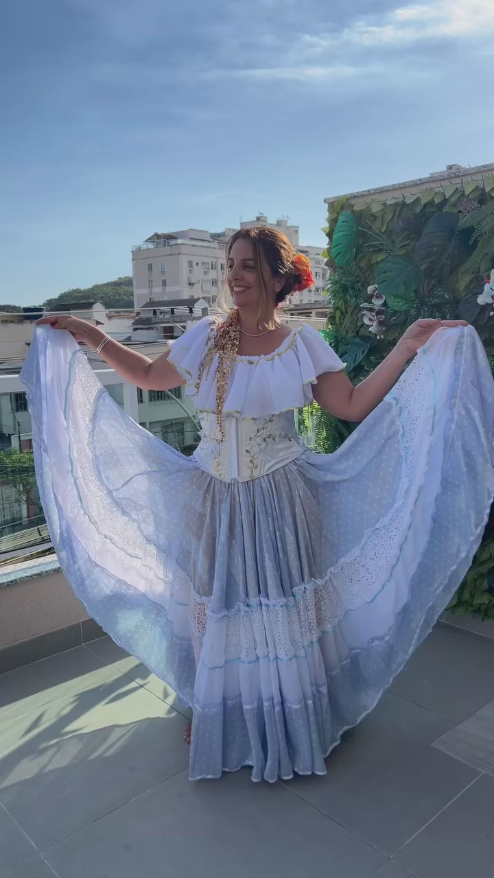 Conjunto C01 – Azul claro e branco