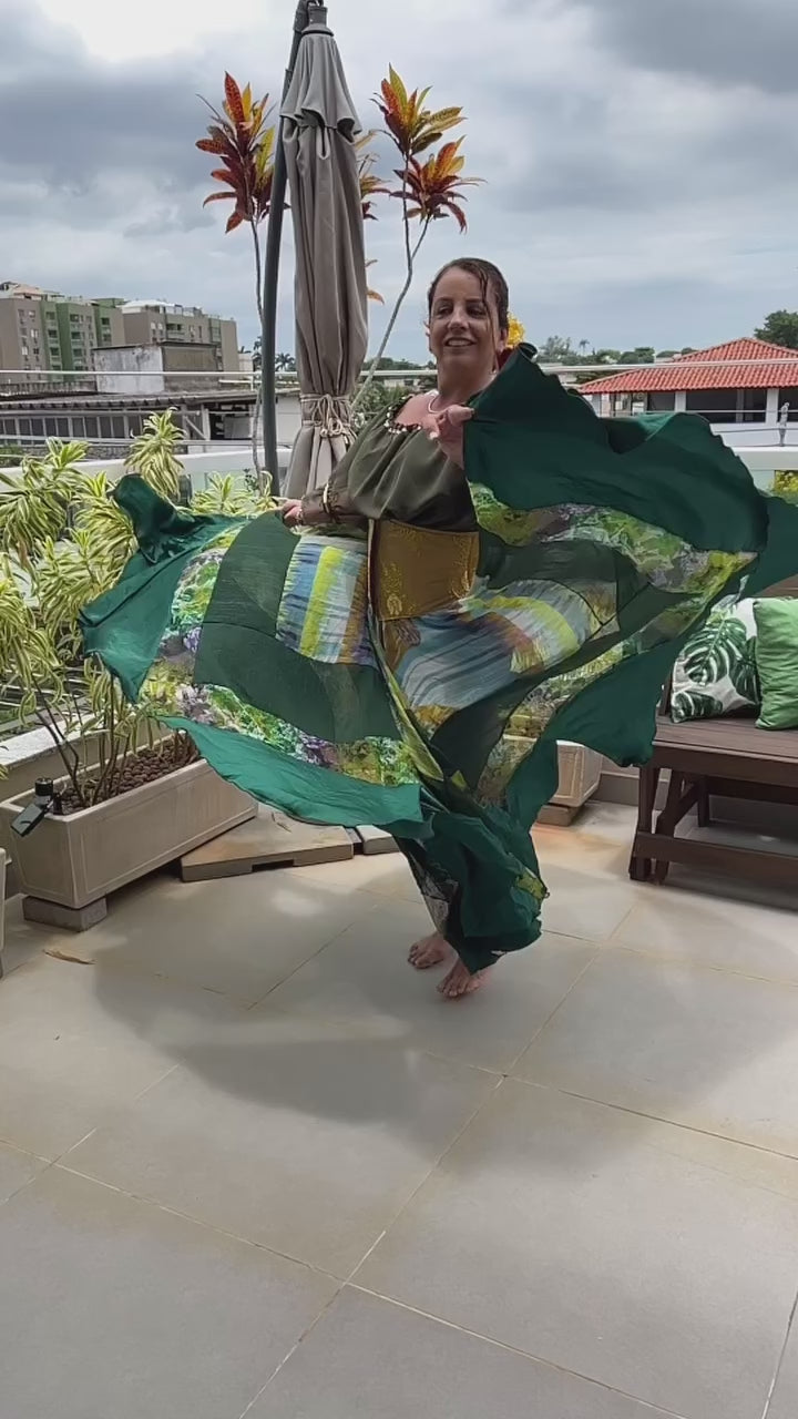 Vídeo do Conjunto C26 – Saia rodada verde oliva, verde escuro e azul