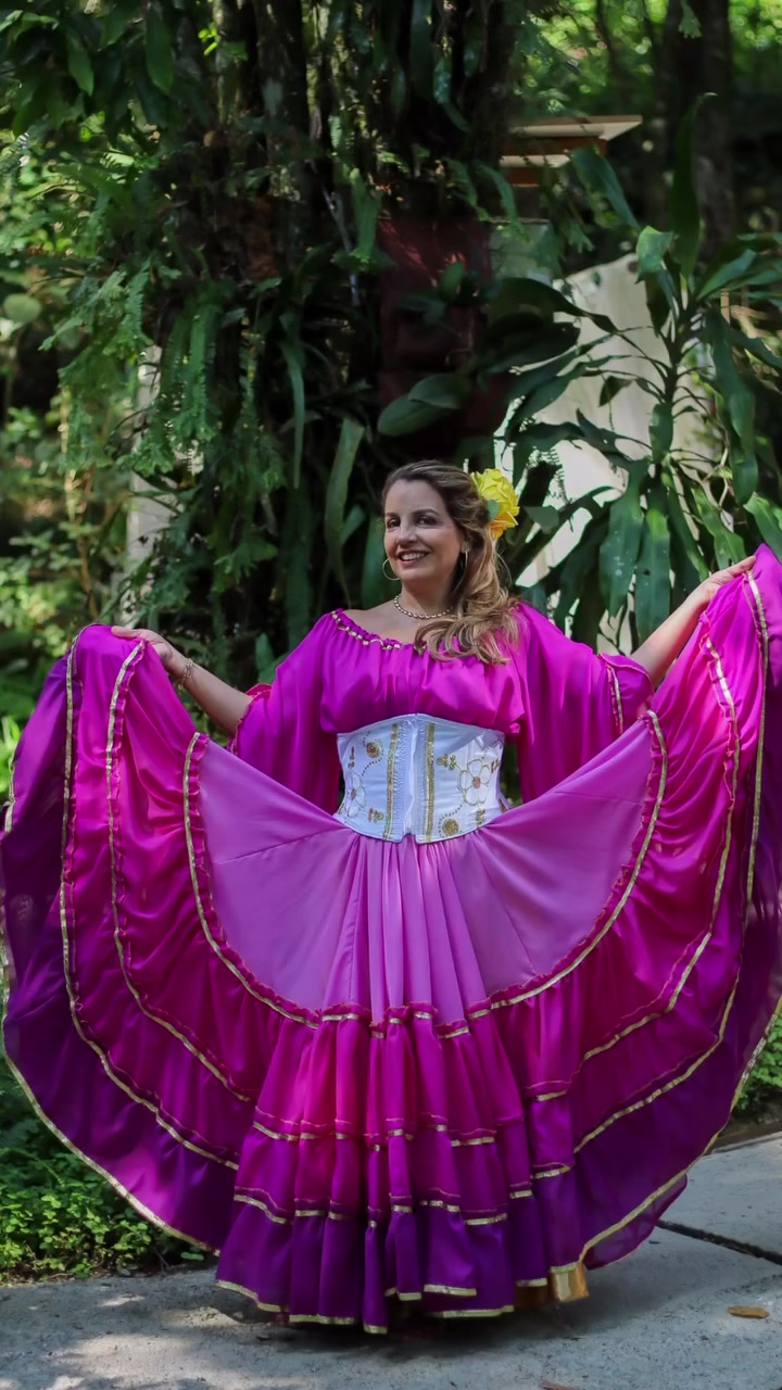 Conjunto C121 – Magenta, rosa, roxo e branco – vista frontal