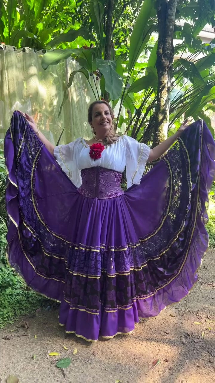Conjunto C122 – Roxo, lilás e branco